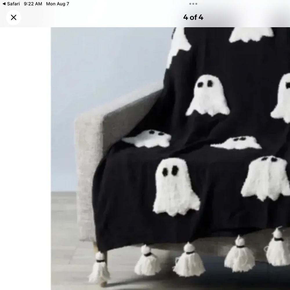 Rachael Zoe Ghost Blanket Viral Tik Tok NWT Black White Ghost